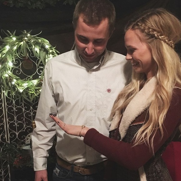 Meet your Posher, Ashley - Picture 2 of 2